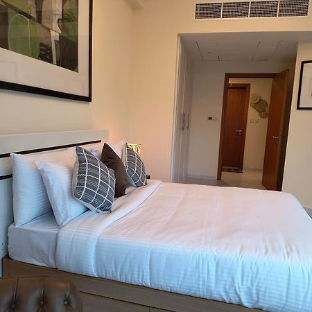 Trinity Holiday Homes - Sheikh Zayed Road Near To Financial Center Metro Station Dubaj Zewnętrze zdjęcie
