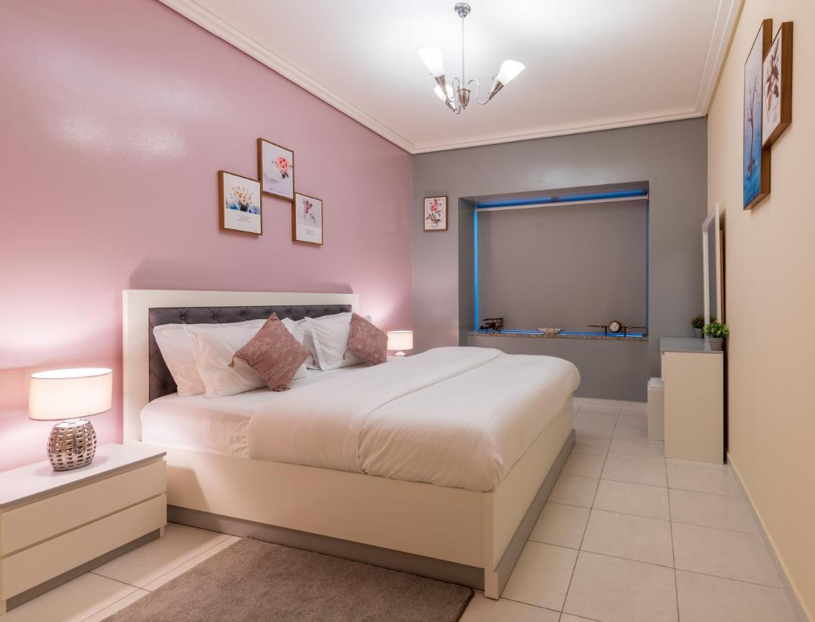 Trinity Holiday Homes - Sheikh Zayed Road Near To Financial Center Metro Station Dubaj Zewnętrze zdjęcie