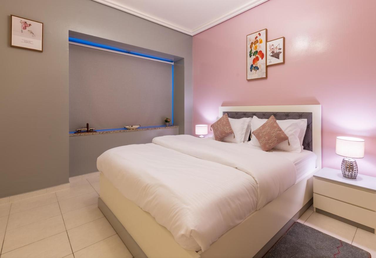 Trinity Holiday Homes - Sheikh Zayed Road Near To Financial Center Metro Station Dubaj Zewnętrze zdjęcie