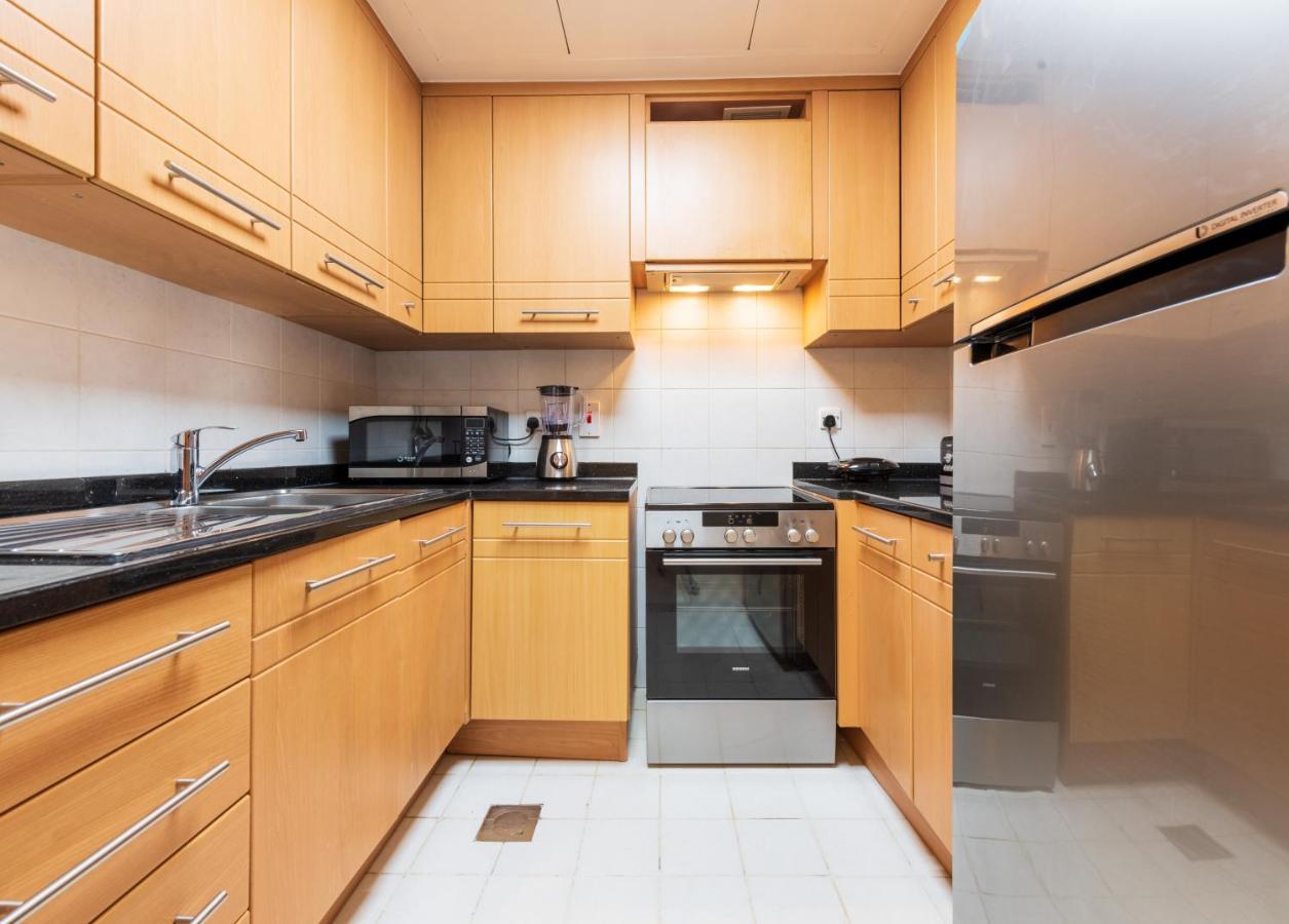 Trinity Holiday Homes - Sheikh Zayed Road Near To Financial Center Metro Station Dubaj Zewnętrze zdjęcie