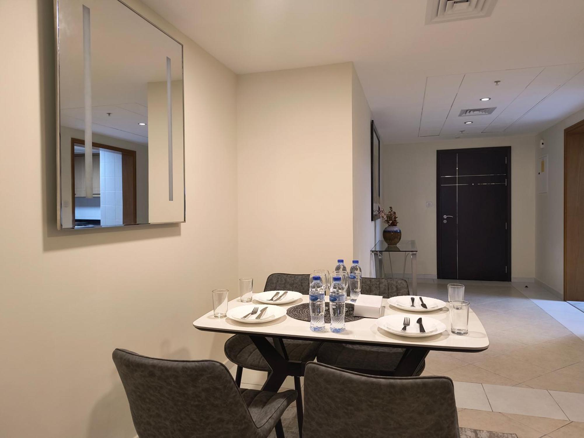 Trinity Holiday Homes - Sheikh Zayed Road Near To Financial Center Metro Station Dubaj Zewnętrze zdjęcie