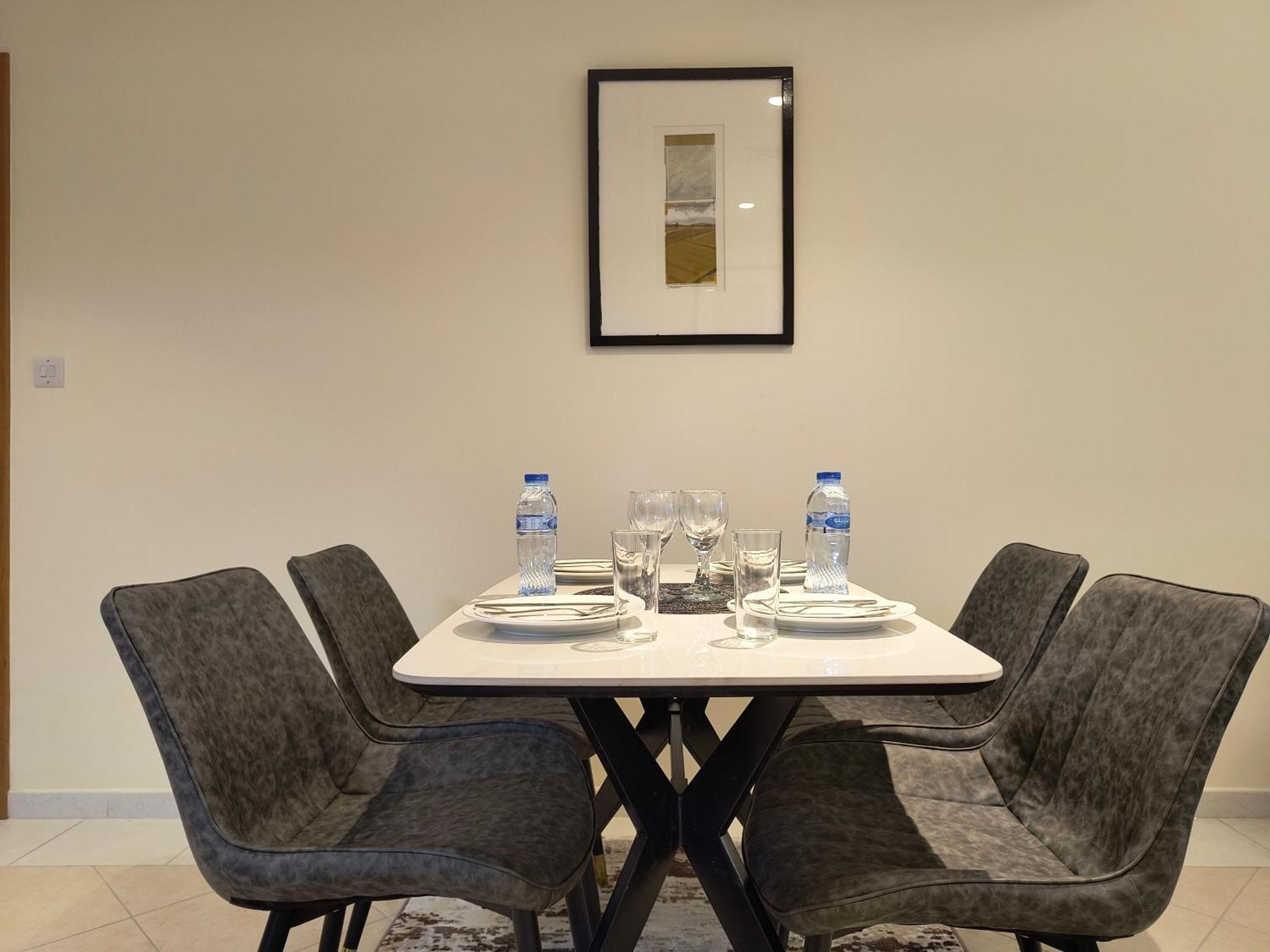 Trinity Holiday Homes - Sheikh Zayed Road Near To Financial Center Metro Station Dubaj Zewnętrze zdjęcie