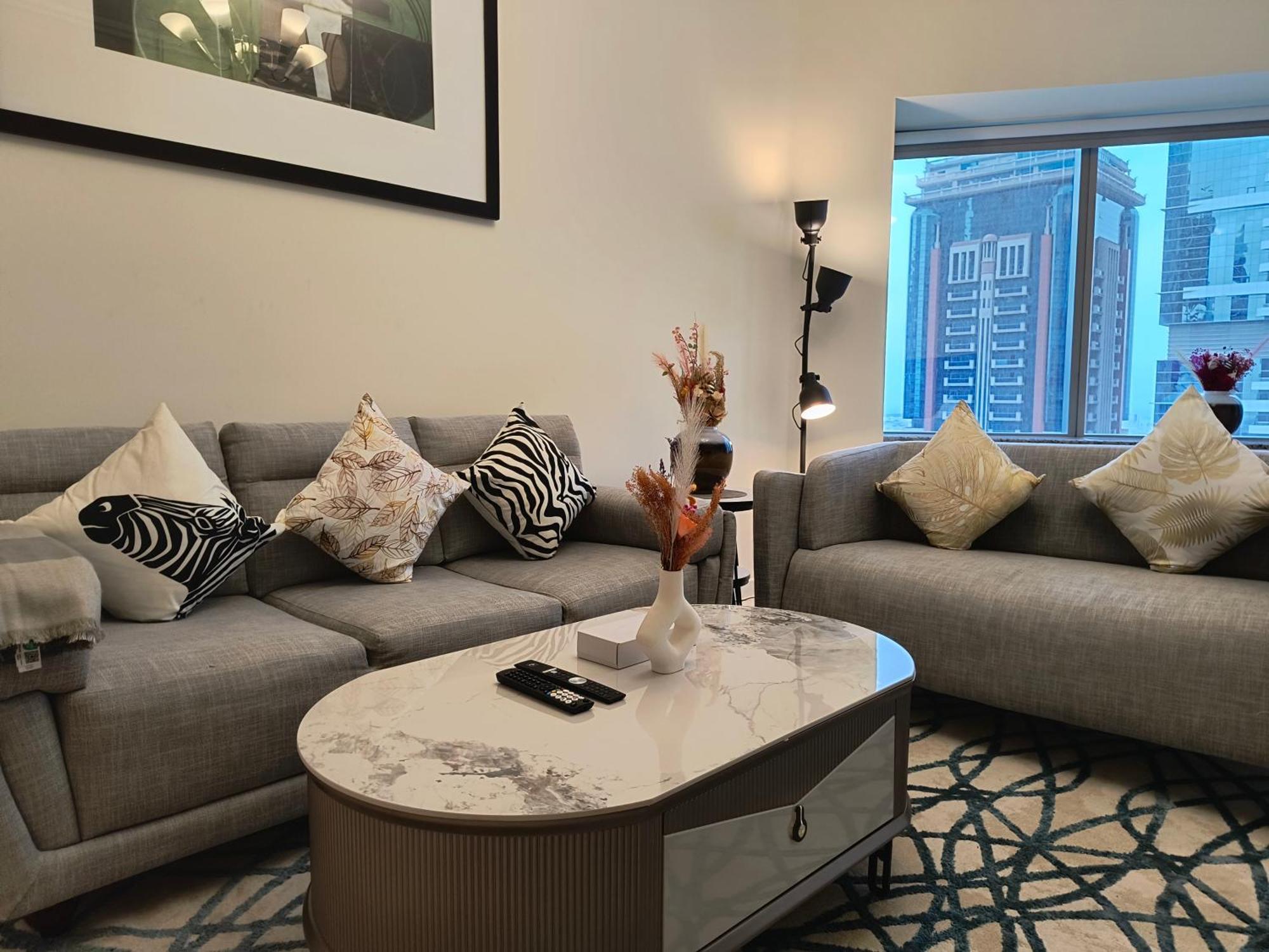 Trinity Holiday Homes - Sheikh Zayed Road Near To Financial Center Metro Station Dubaj Zewnętrze zdjęcie