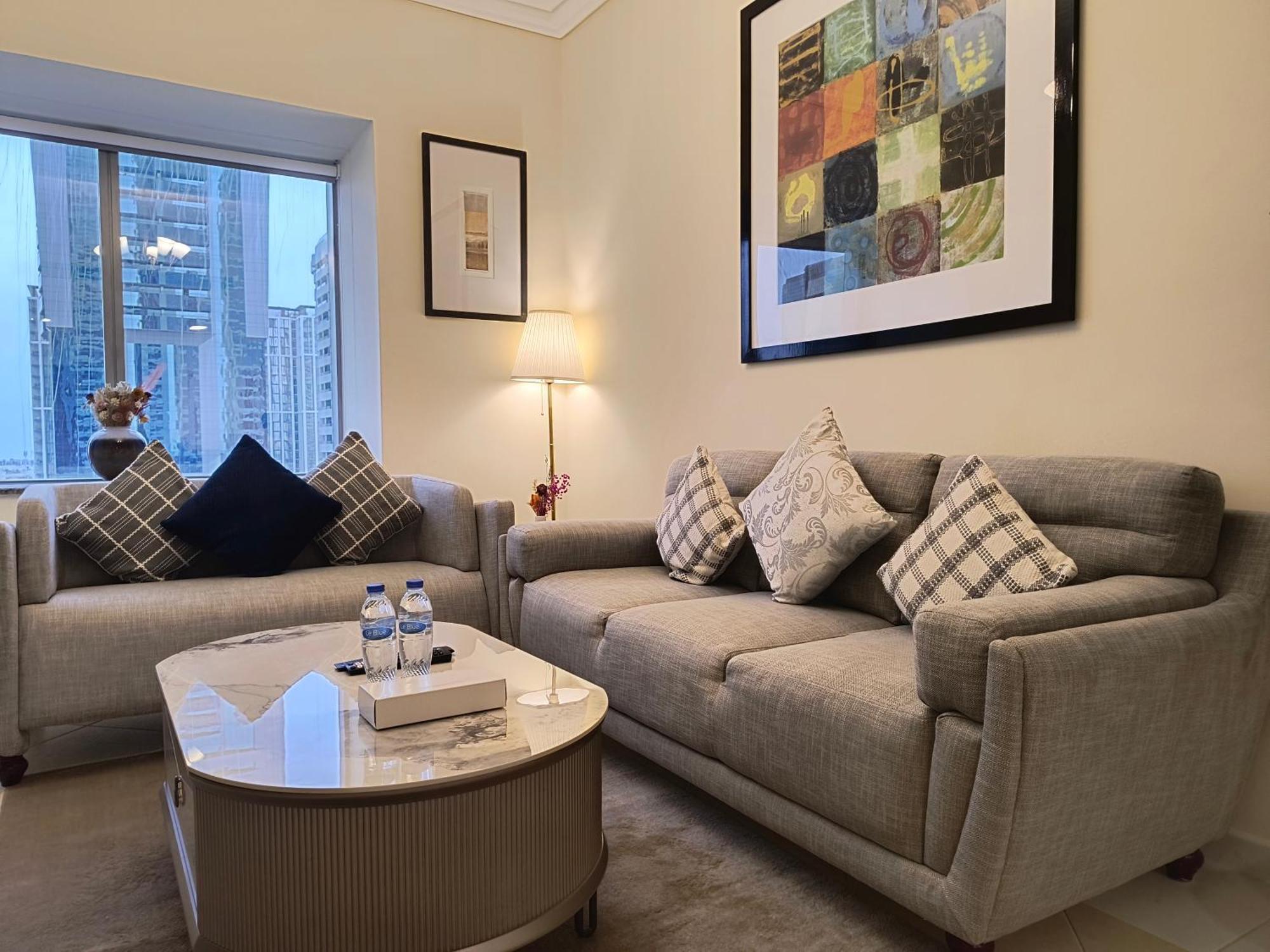 Trinity Holiday Homes - Sheikh Zayed Road Near To Financial Center Metro Station Dubaj Zewnętrze zdjęcie