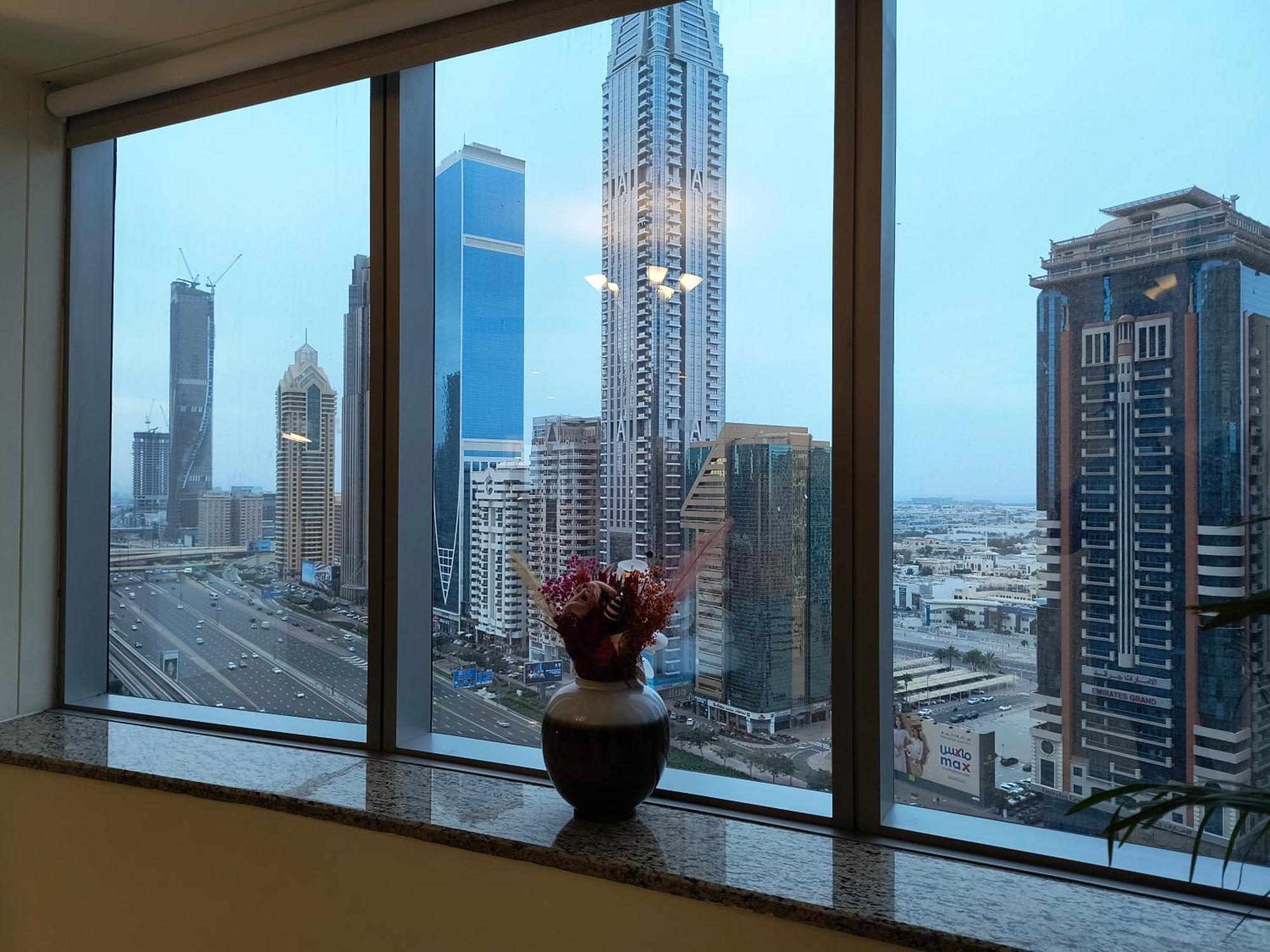 Trinity Holiday Homes - Sheikh Zayed Road Near To Financial Center Metro Station Dubaj Zewnętrze zdjęcie