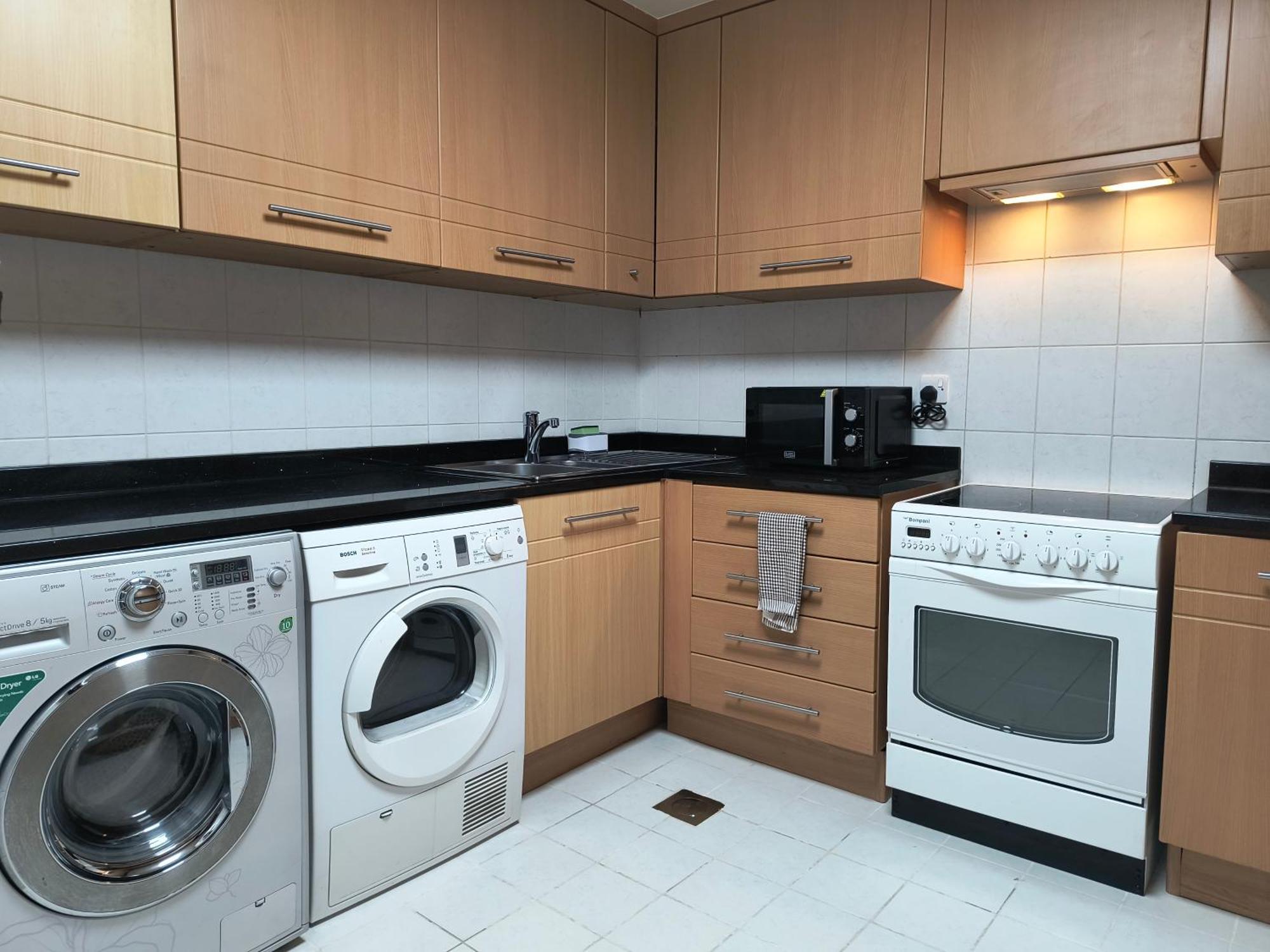 Trinity Holiday Homes - Sheikh Zayed Road Near To Financial Center Metro Station Dubaj Zewnętrze zdjęcie